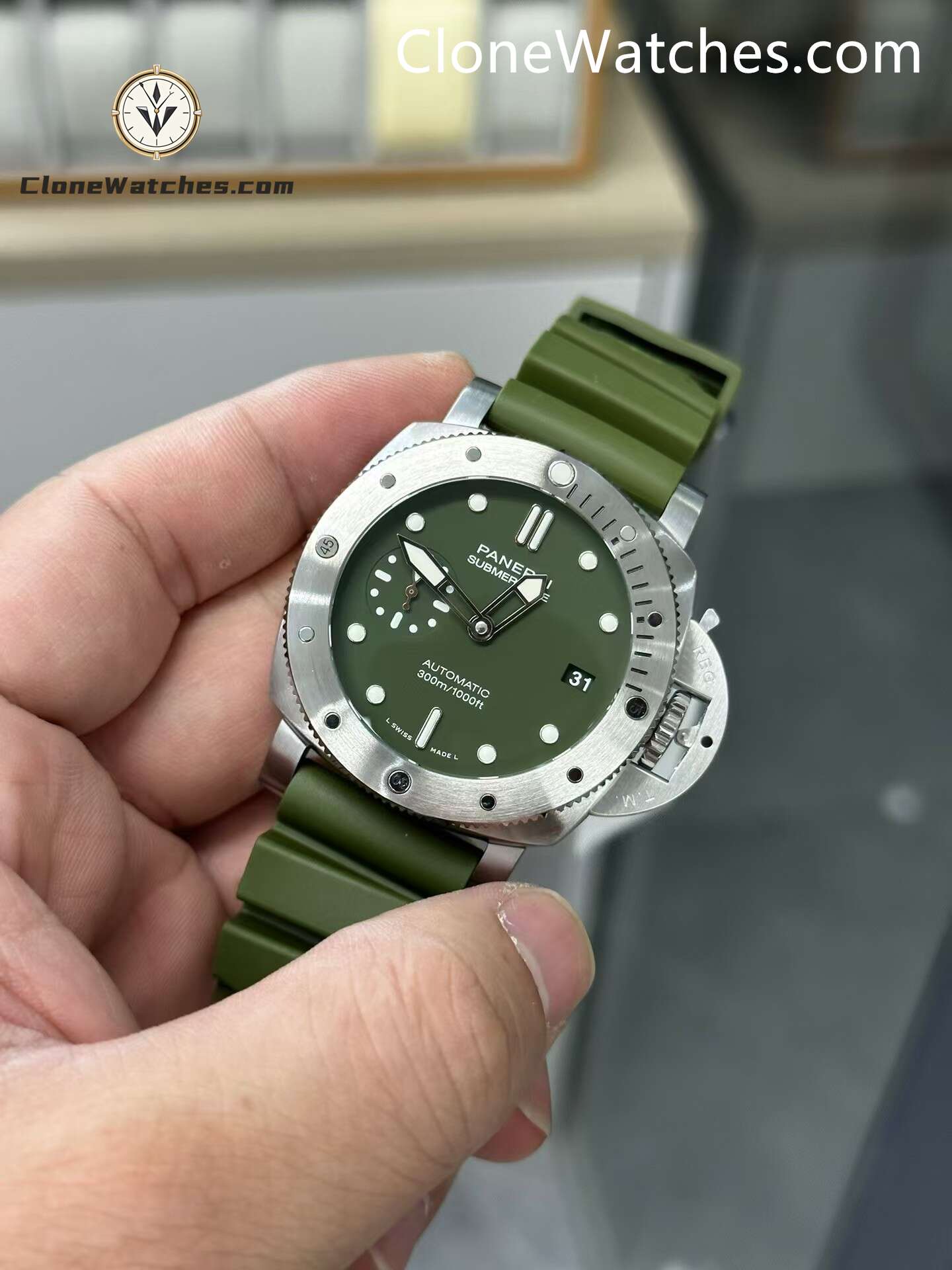 Panerai Super Clone Watches 1:1 Submersible Verde Militare PAM1055