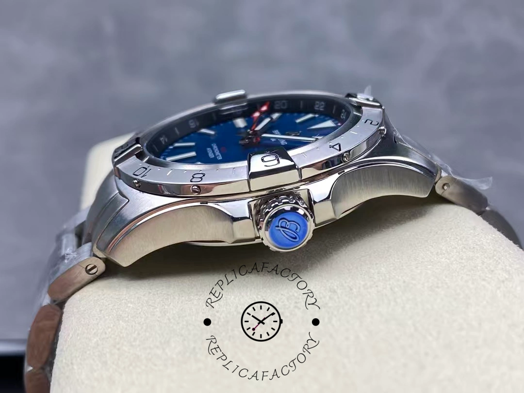 Breitling Avenger Automatic GMT A32320101C1A1 44mm Replica