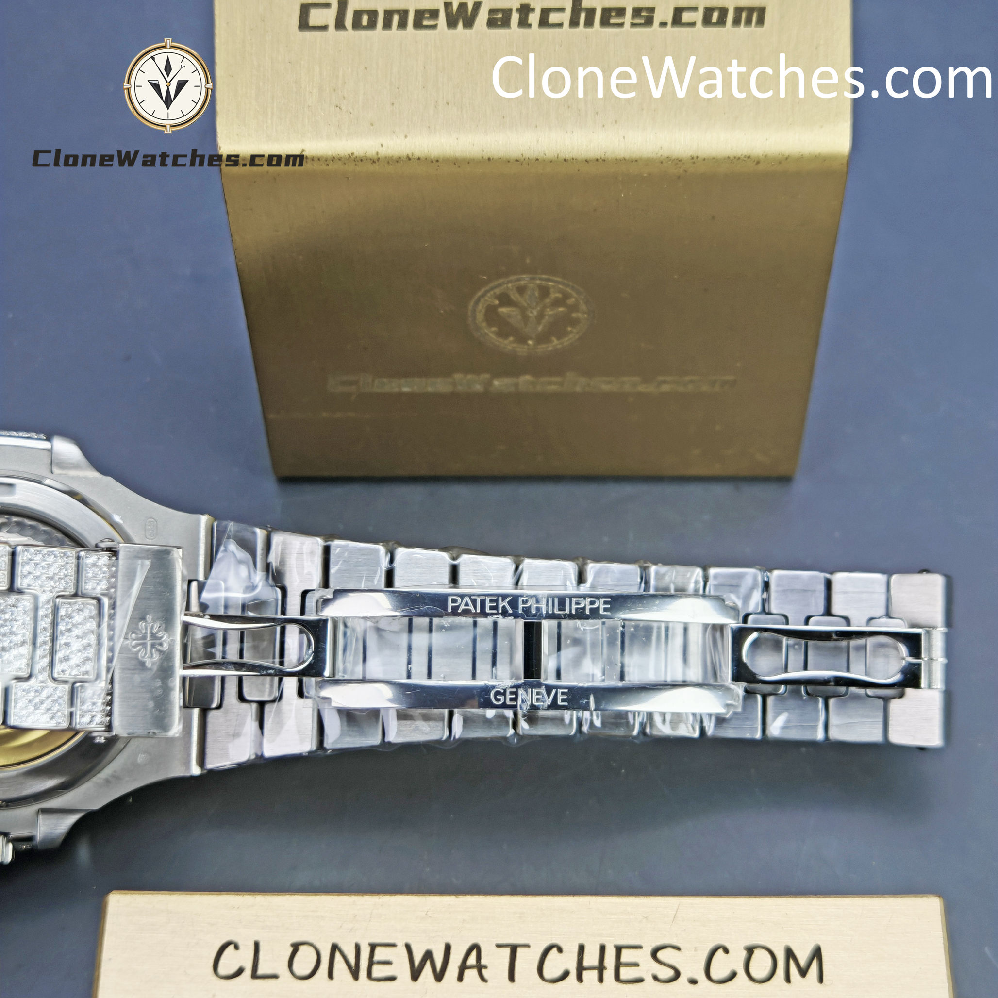 Patek Philippe Super Clone Watches 1:1 Nautilus 5719/10G Diamond