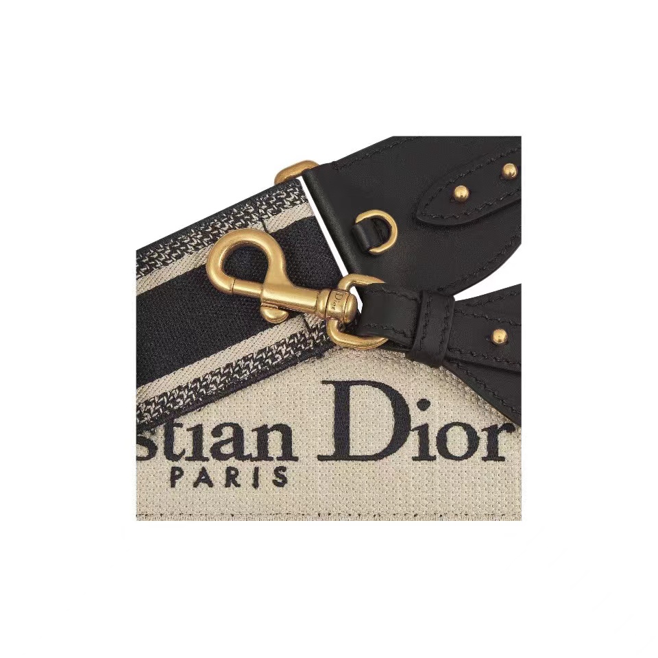 Christian Dior Paris