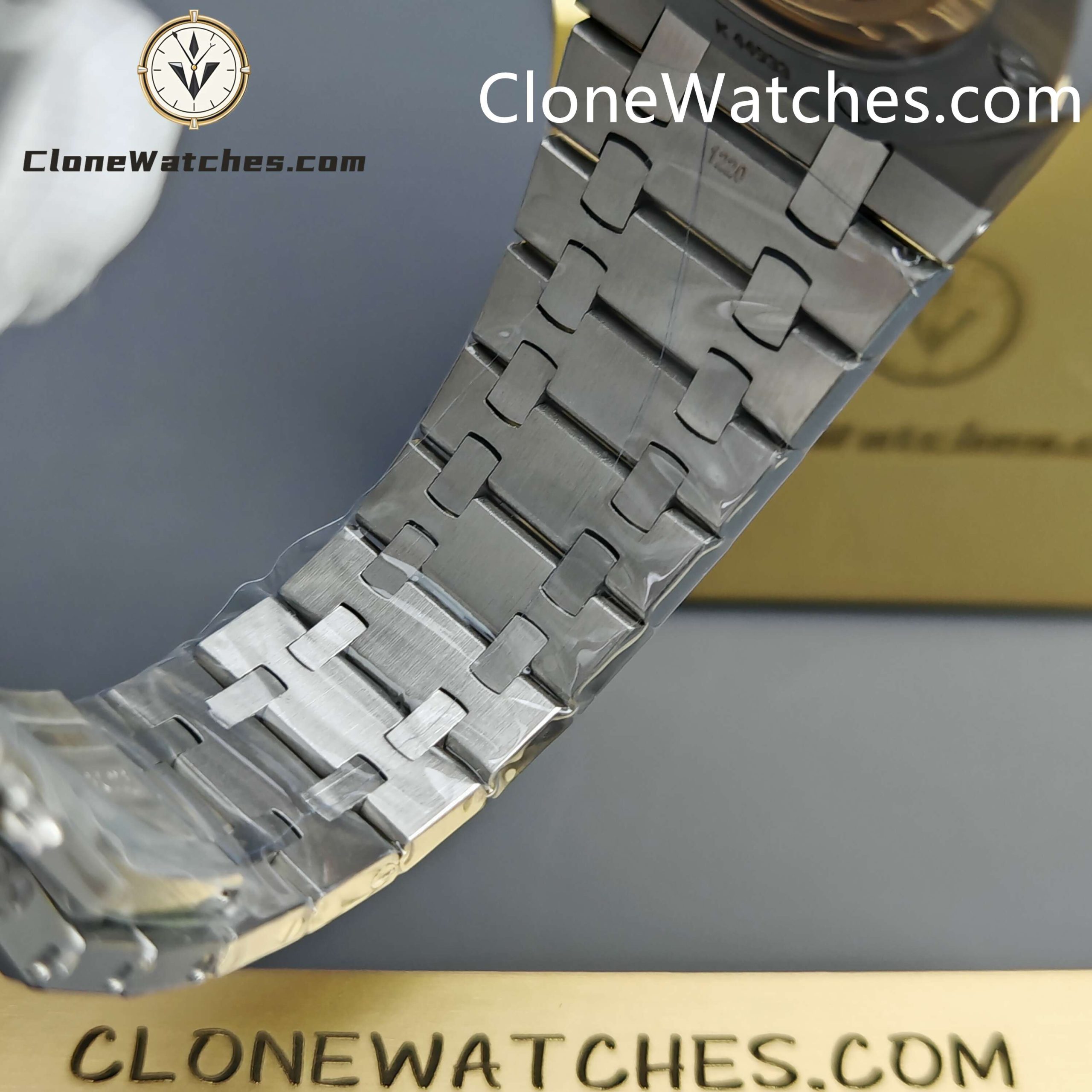 Audemars Piguet Super Clone Watches 1:1 Royal Oak 15500 Grey dial