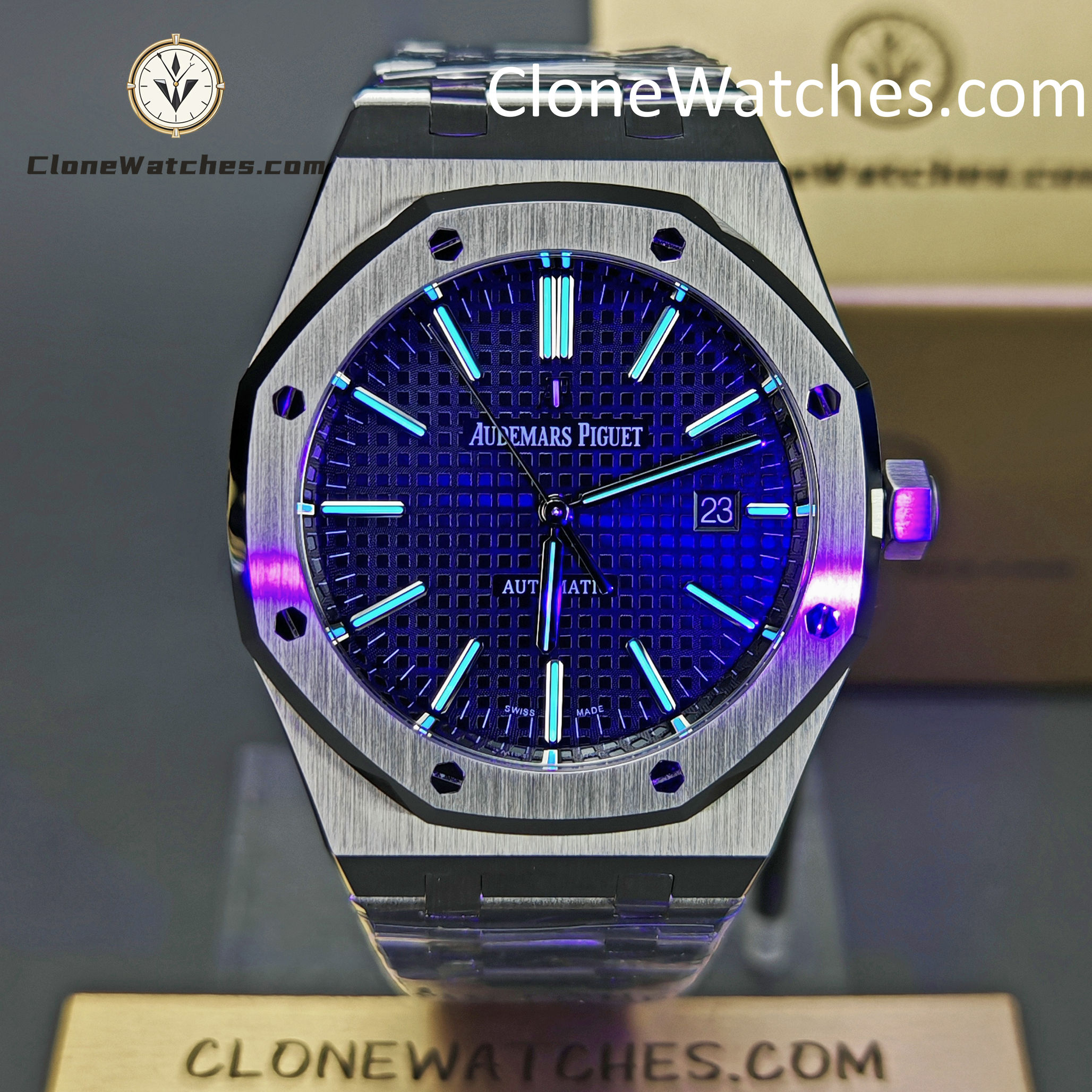 Audemars Piguet Super Clone Watches 1:1 Royal Oak 15400 Blue Dial