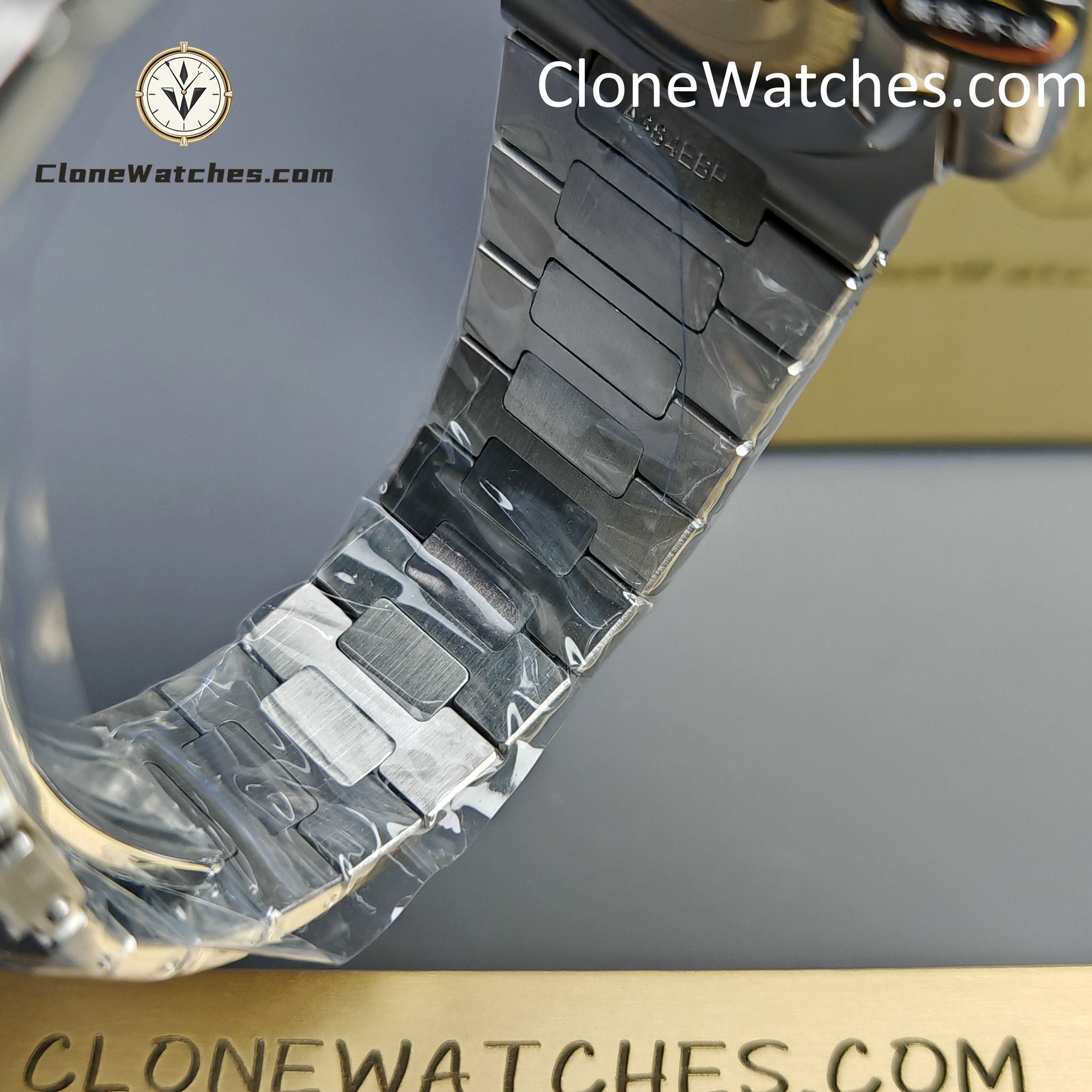 Patek Philippe Super Clone Watches 1:1 Nautilus 5711 White Dial