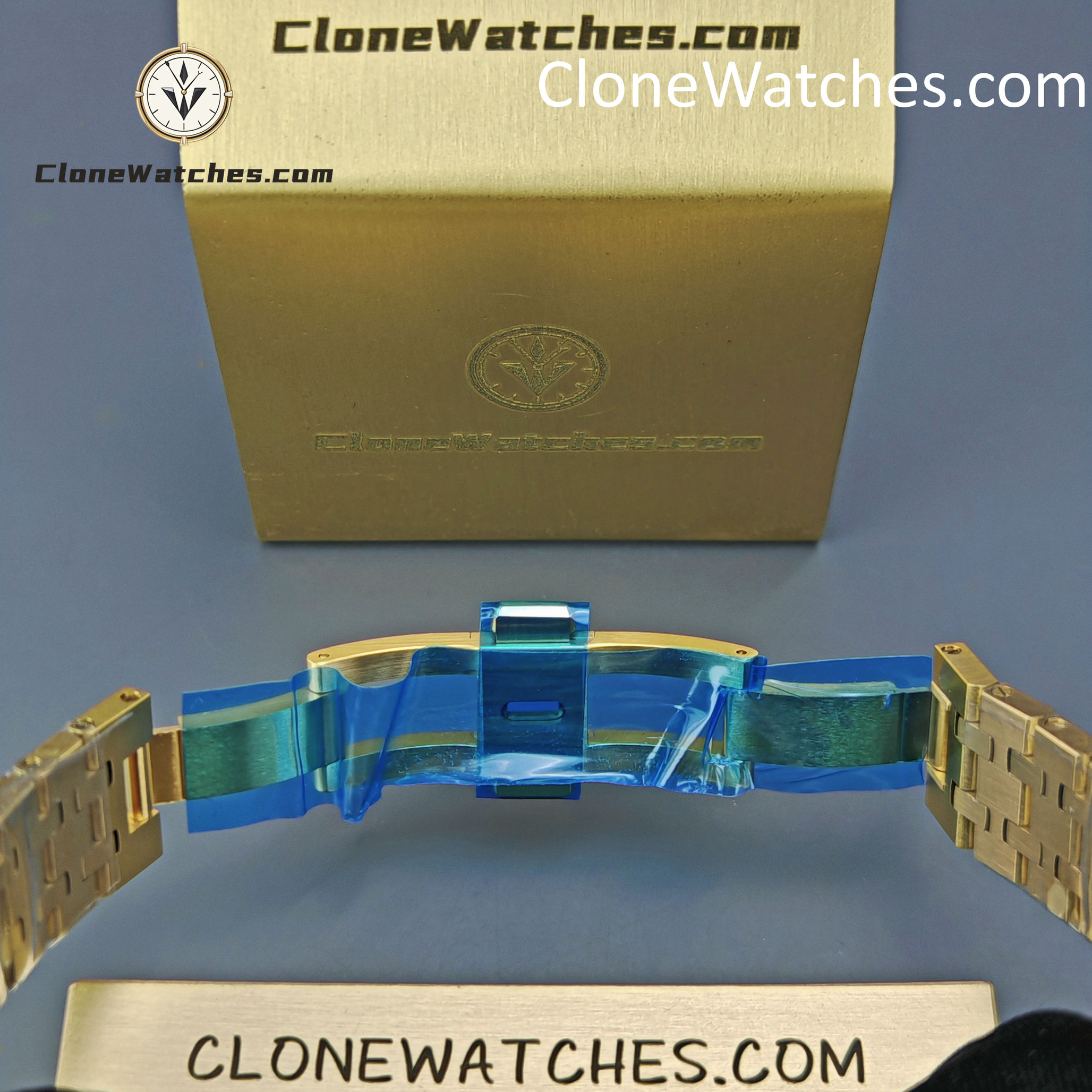 Audemars Piguet Super Clone Watches 1:1 Royal Oak 18K Gold 15450BA Blue Dial 37MM