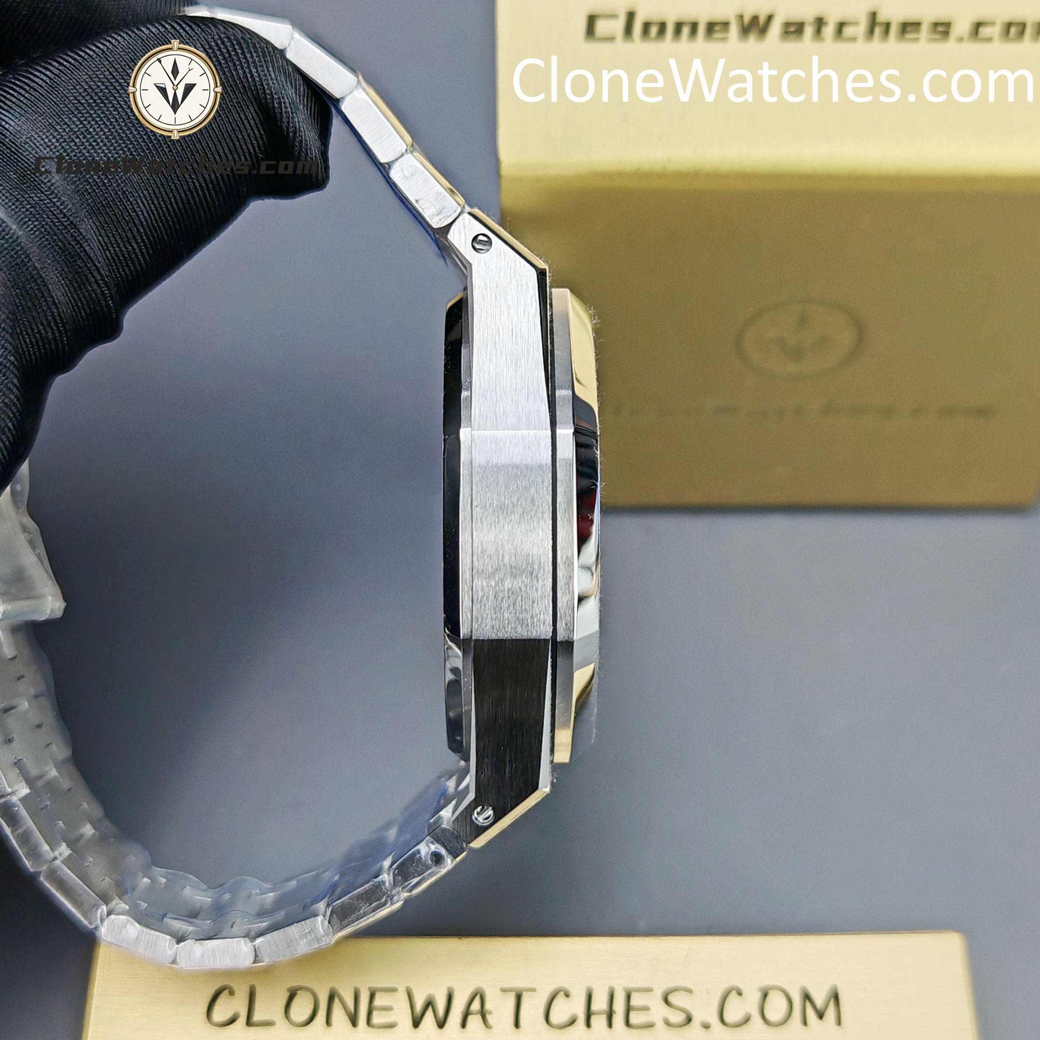 Audemars Piguet Super Clone Watches 1:1 Royal Oak Grey & Black Dial 26240BC Selfwinding Chronograph