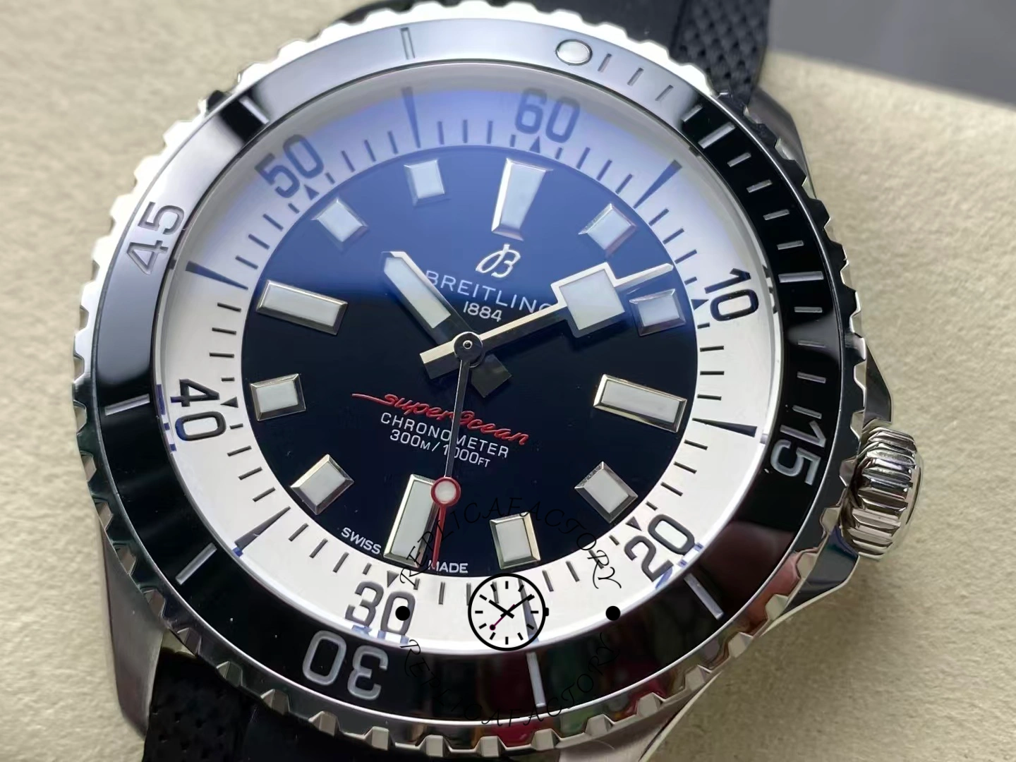 Breitling Superocean Automatic 44 mm A17376211B1S1 1:1 Clone Black Rubber Strap
