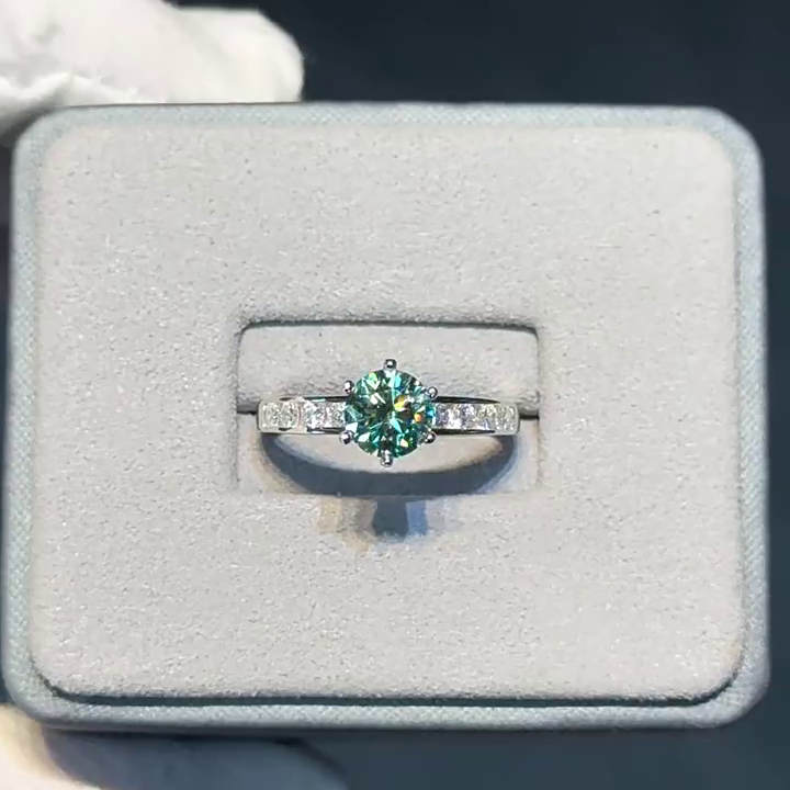 Moissanite Diamond Ring