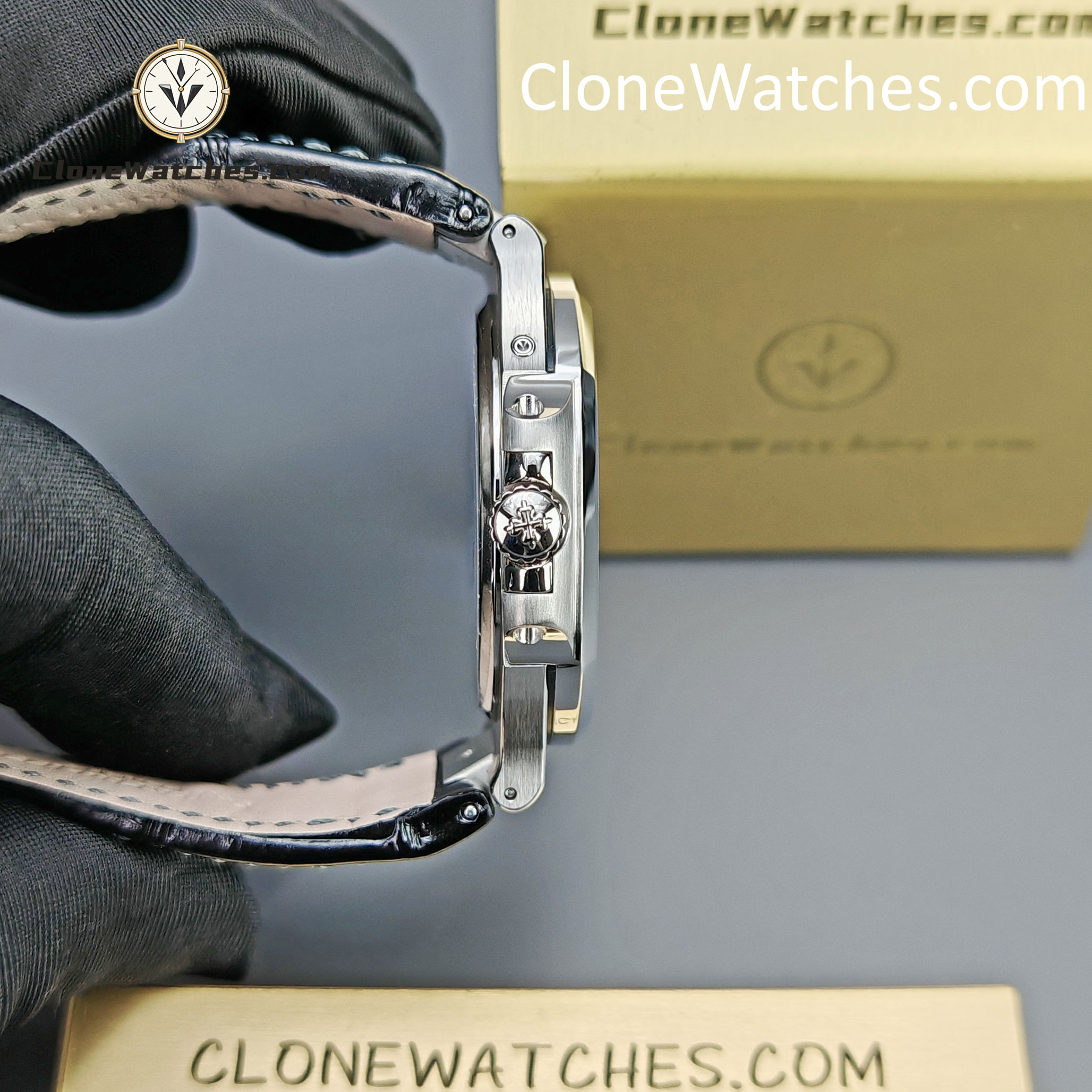 Patek Philippe Super Clone Watches 1:1 Nautilus 5712 Blue Dial Black Leather Strap