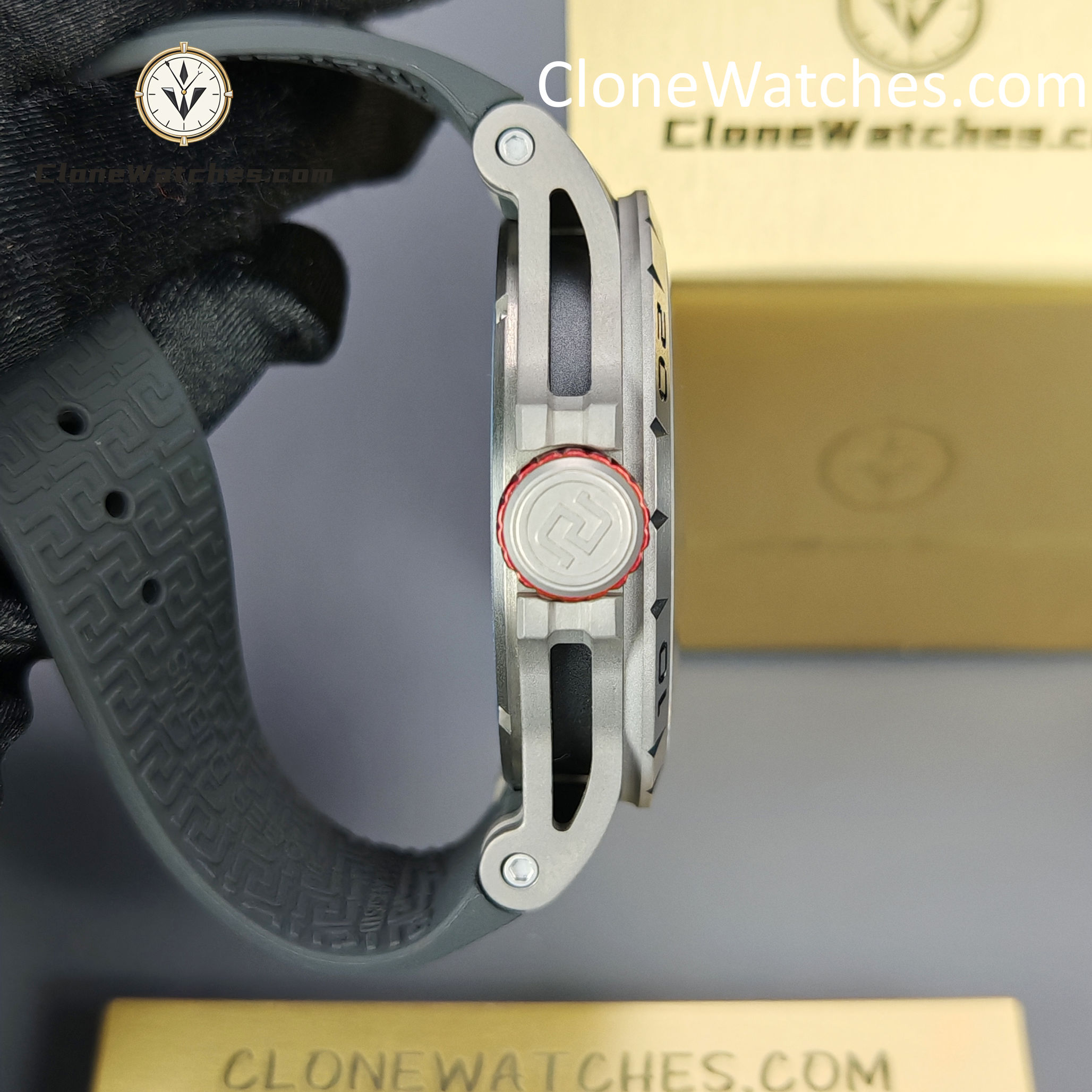 Roger Dubuis Super Clone Watches 1:1 Excalibur Spider Skeleton Tourbillon RDDBEX0545 42MM