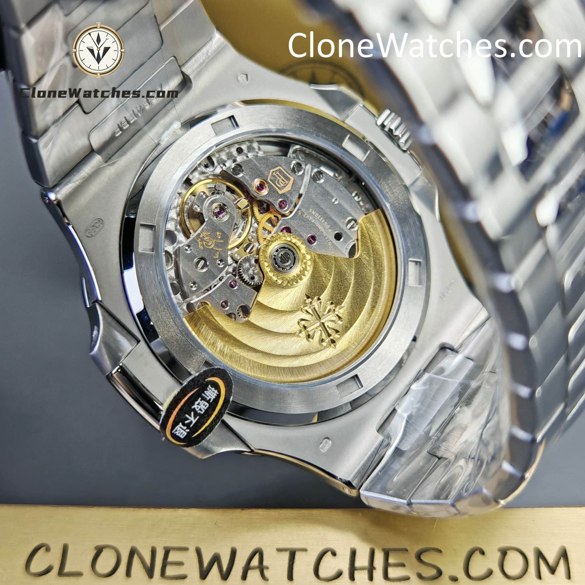 Patek Philippe Super Clone Watches 1:1 Nautilus 5713 Blue Dial Diamond