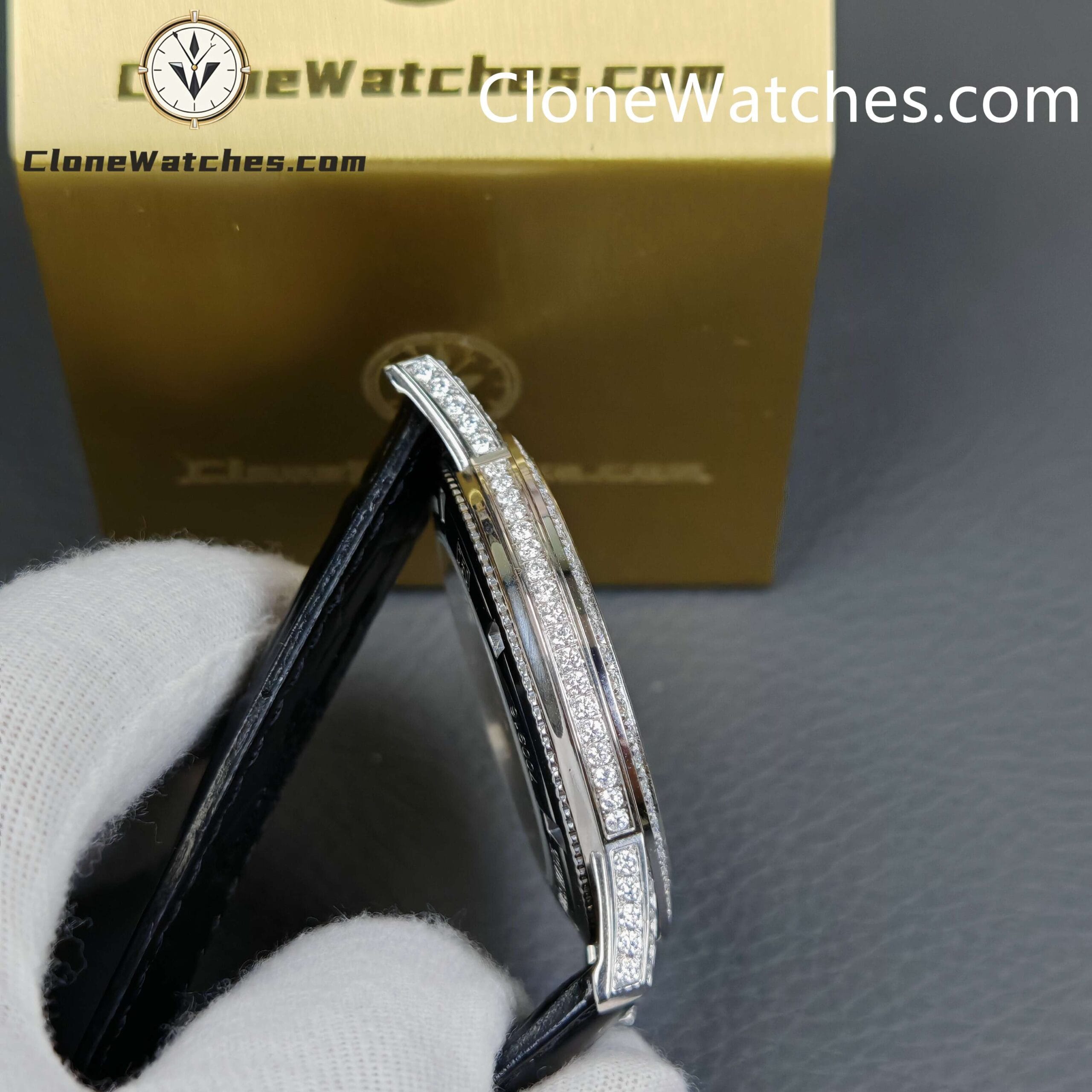 Vacheron Constantin Super Clone Watches 1:1 Patrimony 82673/000G-9821 Diamond Dial 40MM
