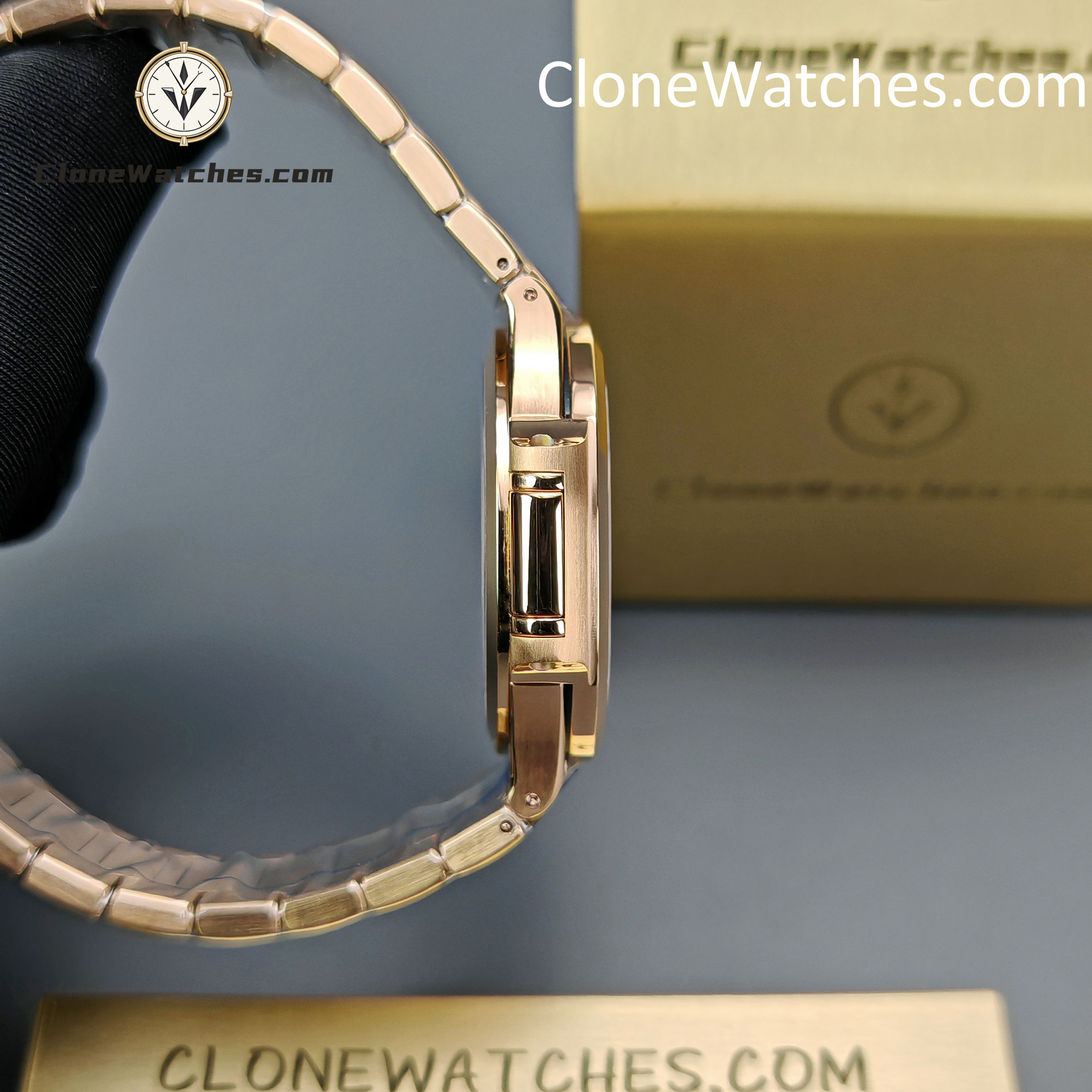 Patek Philippe Super Clone Watches 1:1 Nautilus Rose Gold 7118/1R-010 35.2 mm