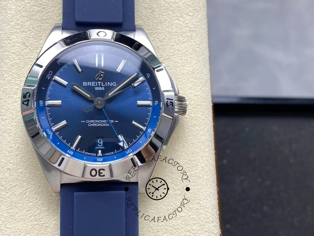 Breitling Chronomat GMT Blue Pointer A32398101C1A1 Replica