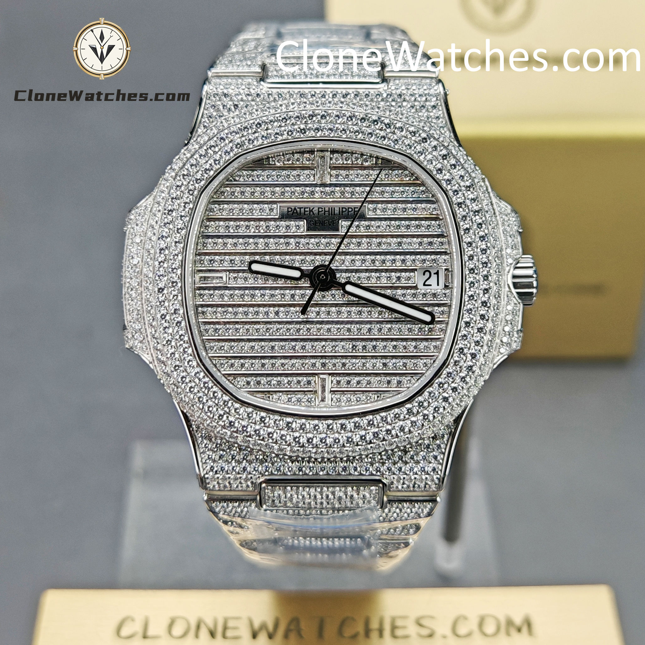 Patek Philippe Super Clone Watches 1:1 Nautilus 5719/10G Diamond