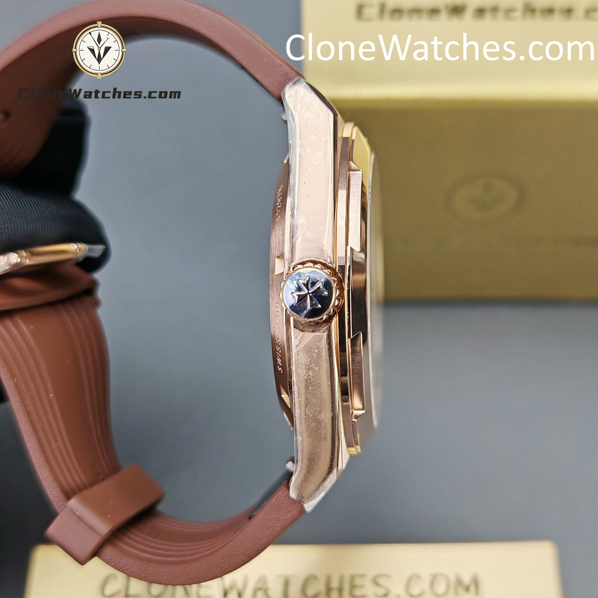Vacheron Constantin Super Clone Watches 1:1 Overseas Rose Gold 4500V/000R-B127 White Dial