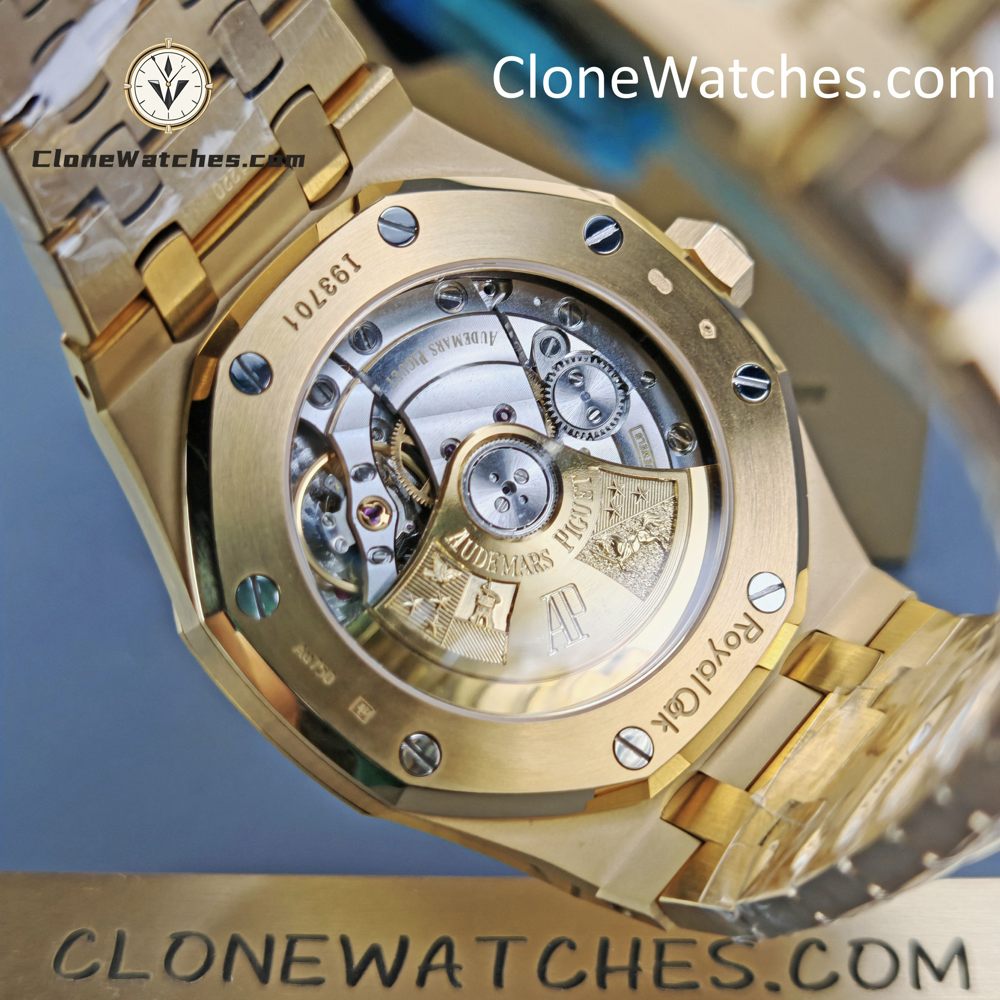 Audemars Piguet Super Clone Watches 1:1 Royal Oak 18K Gold 15450BA Blue Dial 37MM