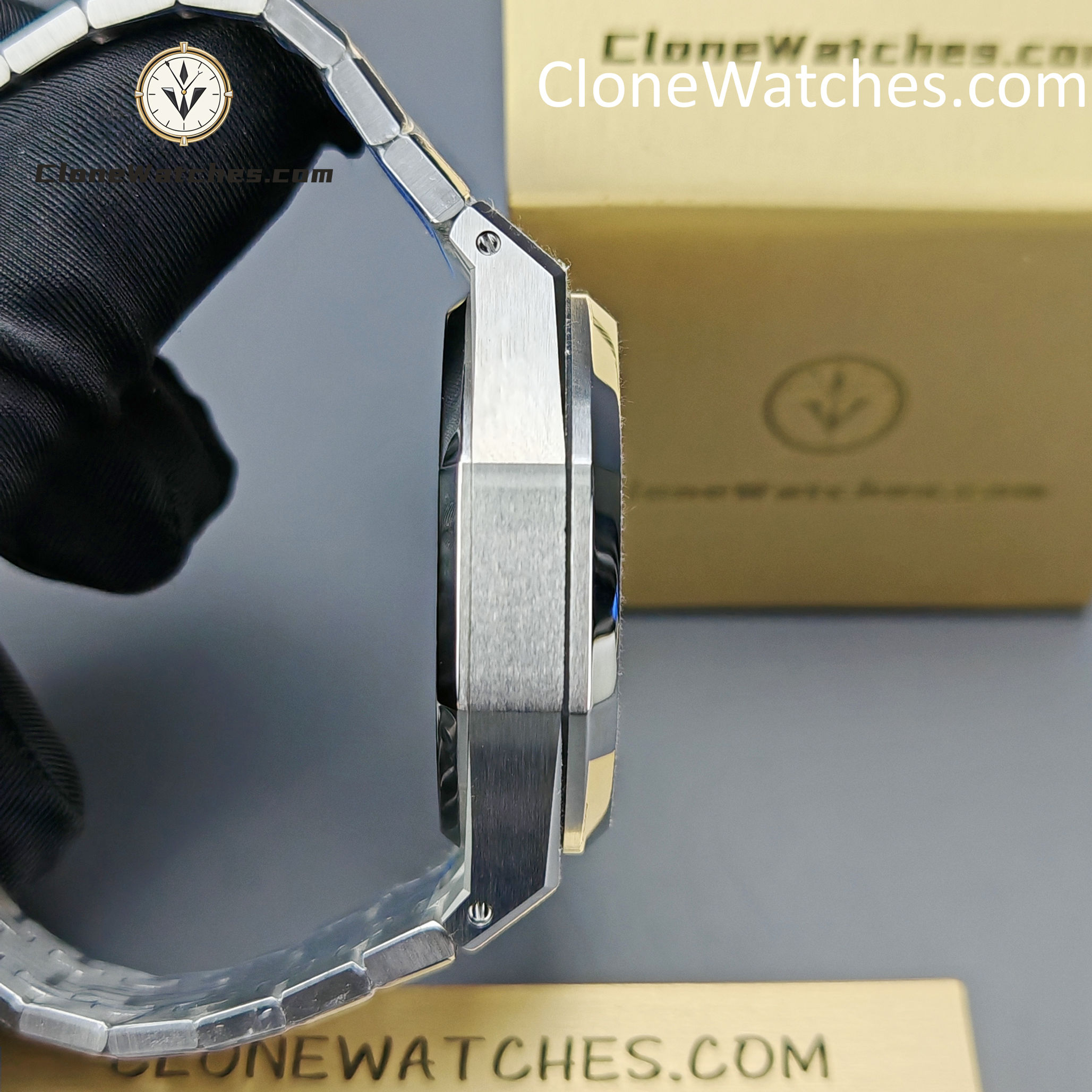 Audemars Piguet Super Clone Watches 1:1 Royal Oak Smoky Blue Dial 26240BA Selfwinding Chronograph