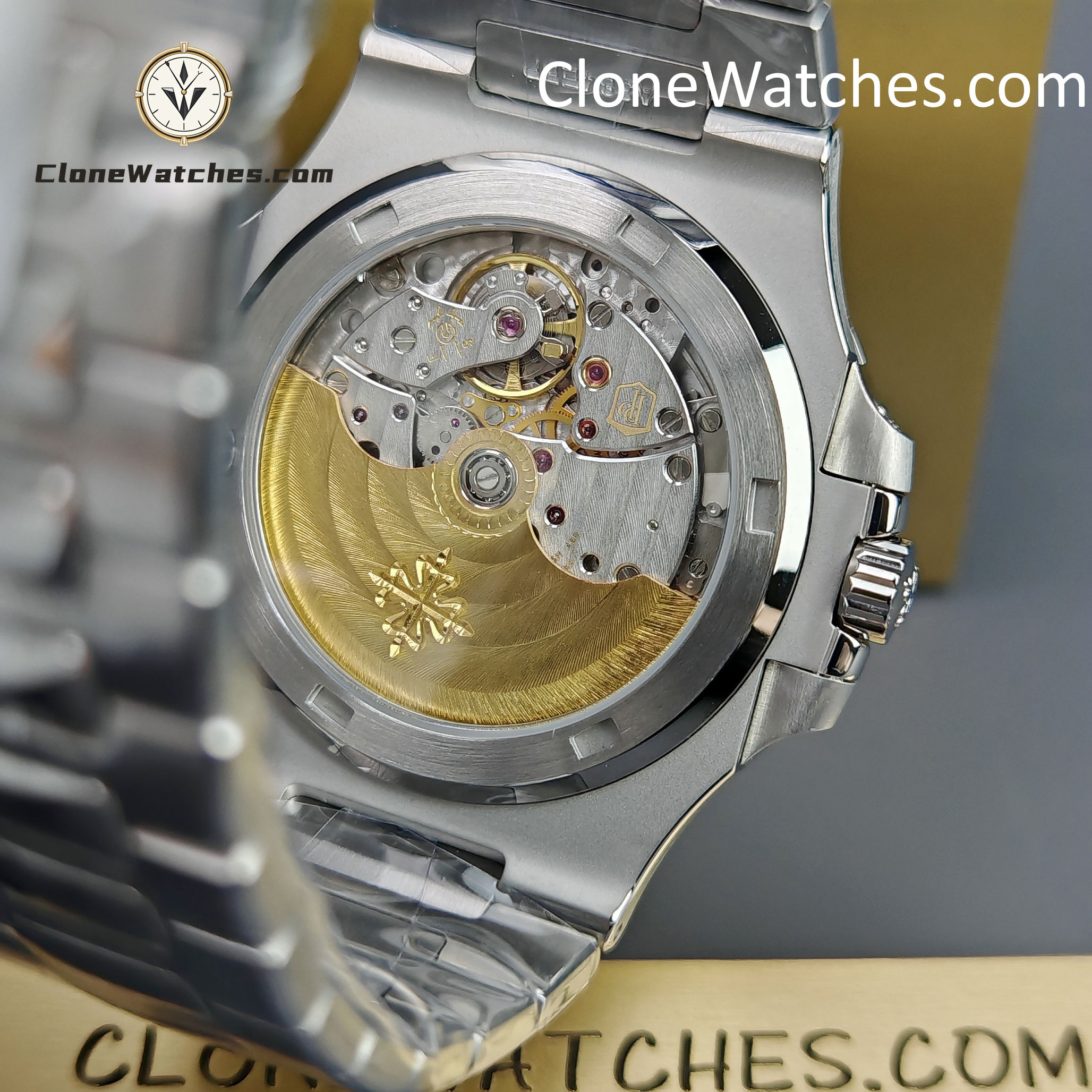 Patek Philippe Super Clone Watches 1:1 Nautilus 5711 Green Dial Diamond Bezel