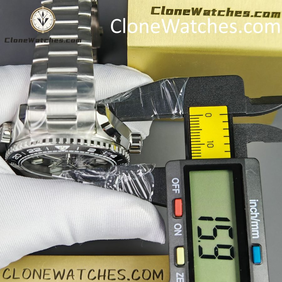 OMEGA Super Clone Watches 1:1 Seamaster Planet Ocean 600m 215.30.44.22.01.001 43.5MM