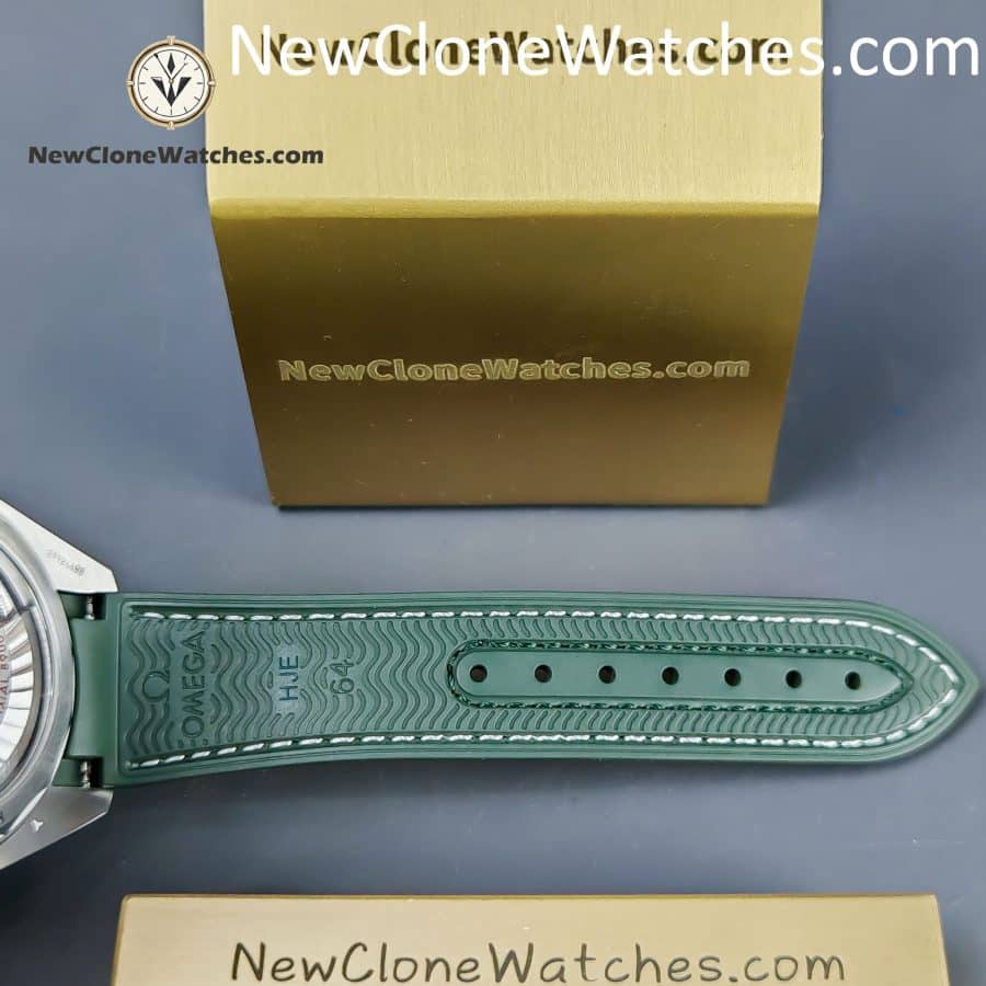 OMEGA Super Clone Watches 1:1 Seamaster Planet Ocean 600m 215.32.44.21.06.001 43.5MM